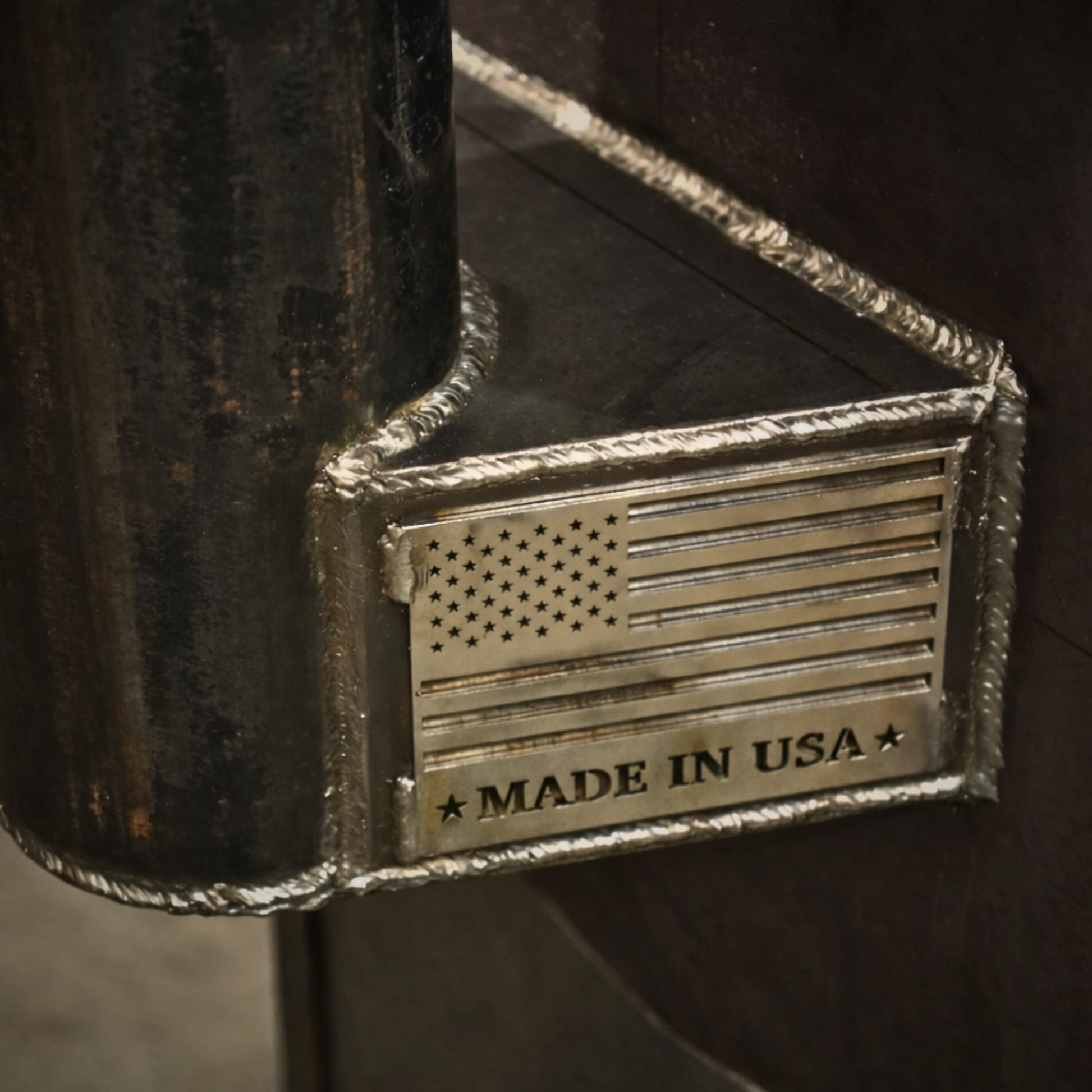 Made in USA steel badge hand-welded onto the 80-Gallon King offset smoker